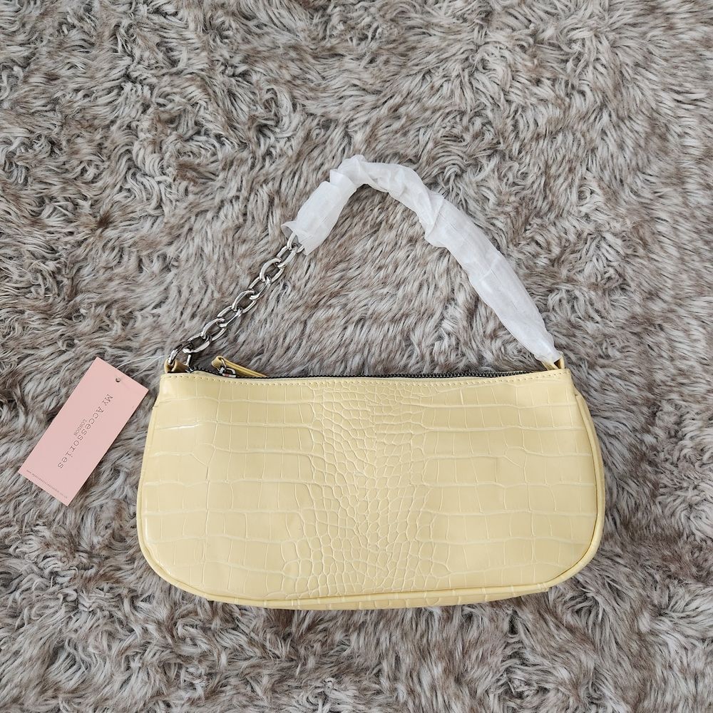 My Accessories London Yellow Pleather Crocodile Silver Chain Strap‎ Shoulder Bag